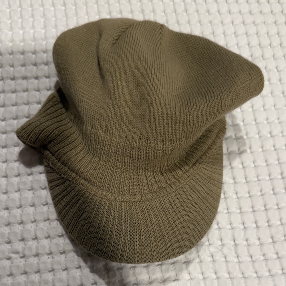 Stylish Brown and Tan Knit Cap and Glove Set - Picture 3 of 8